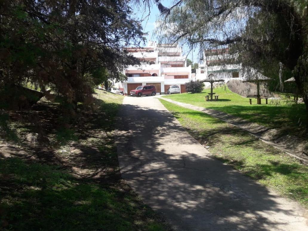 Departamentos Carlos Paz Bajada Al Lago Villa Carlos Paz Exteriör bild