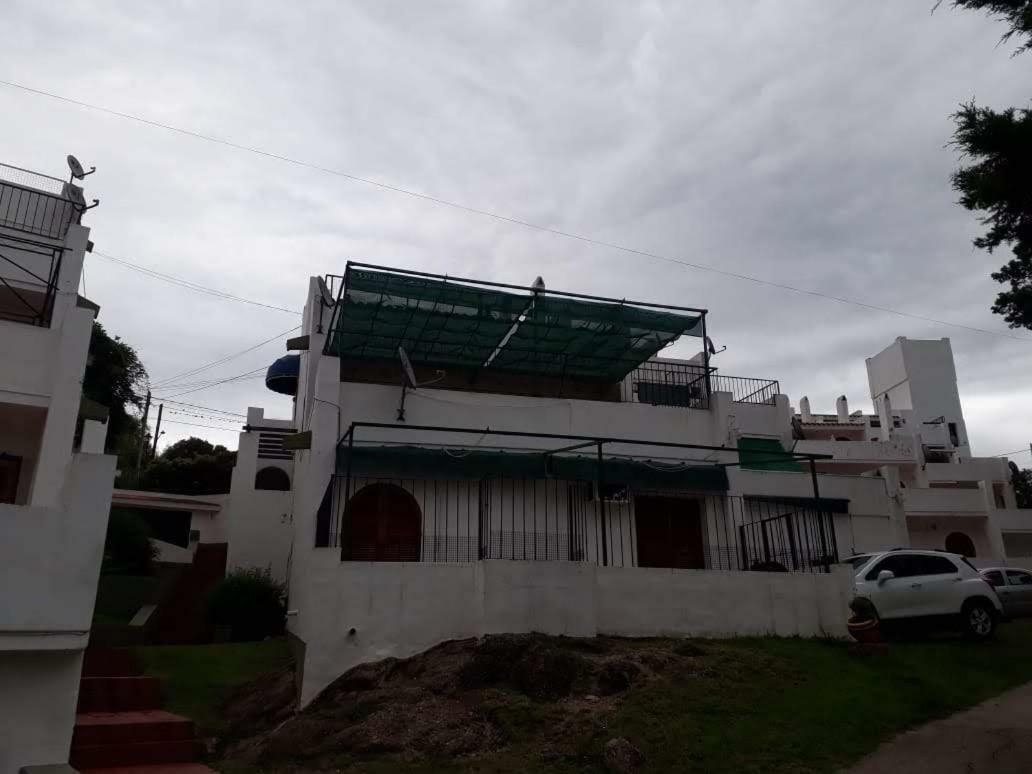 Departamentos Carlos Paz Bajada Al Lago Villa Carlos Paz Exteriör bild